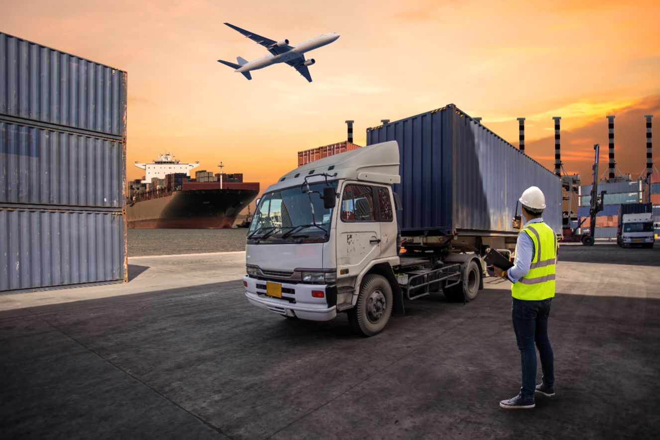 https://falconinternationalcargo.com/assets/front/img/user/home_settings/682723c802271.jpg